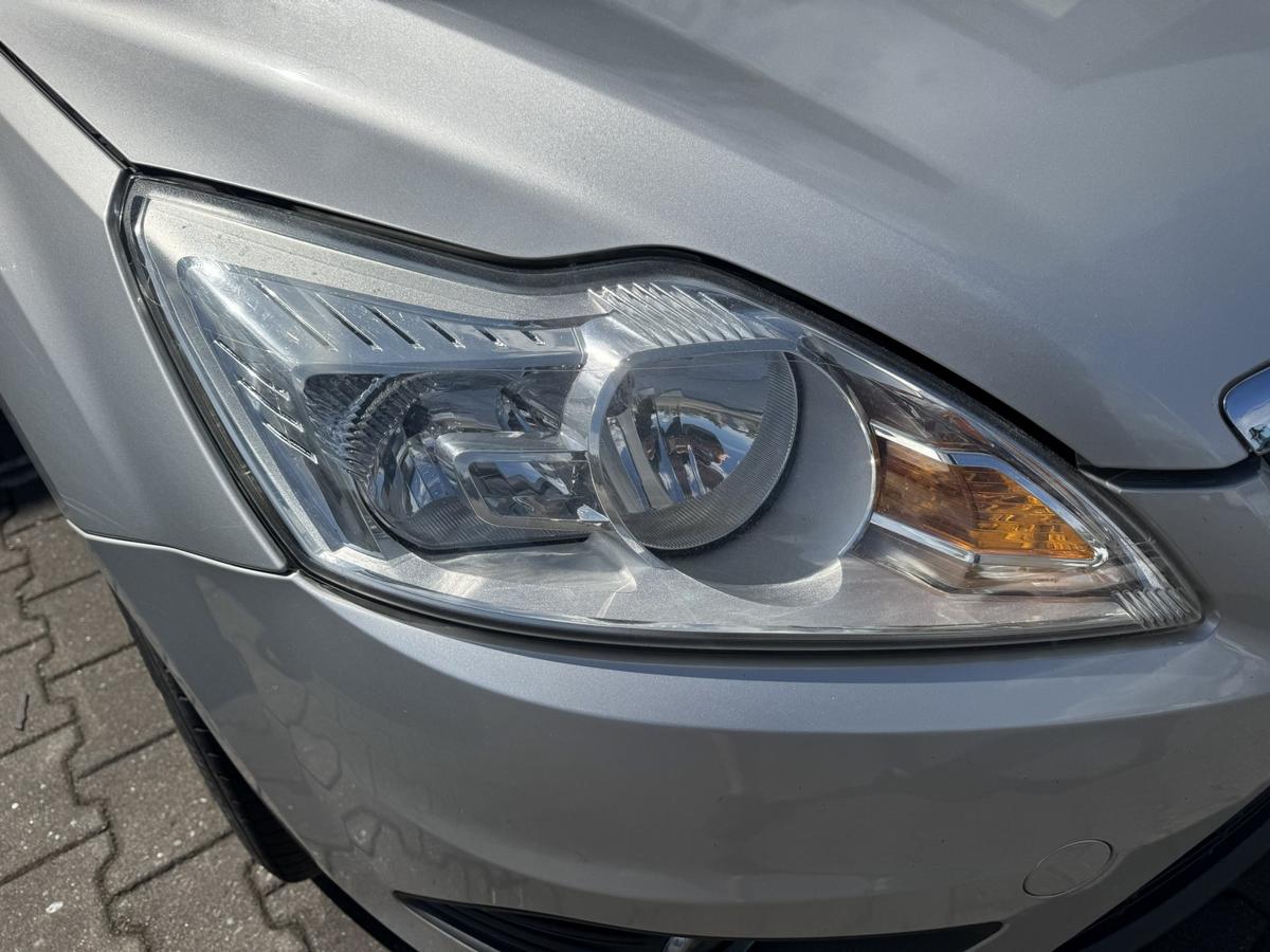 Ford Focus 2 original Scheinwerfer vorn rechts Halogen Facelift Bj.2009